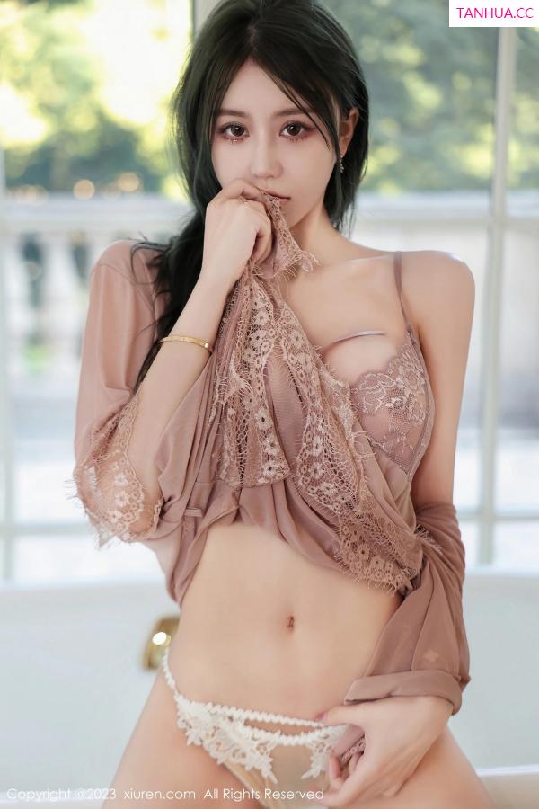 tina_甜仔  [XiuRen]高清写真图 2023.07.21 No.7114 tina_甜仔 凹凸身材第23张图片